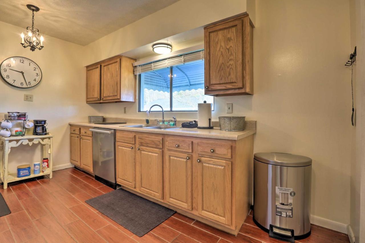 Charming East Bernstadt Retreat Less Than 6 Acre Farm! Exterior foto